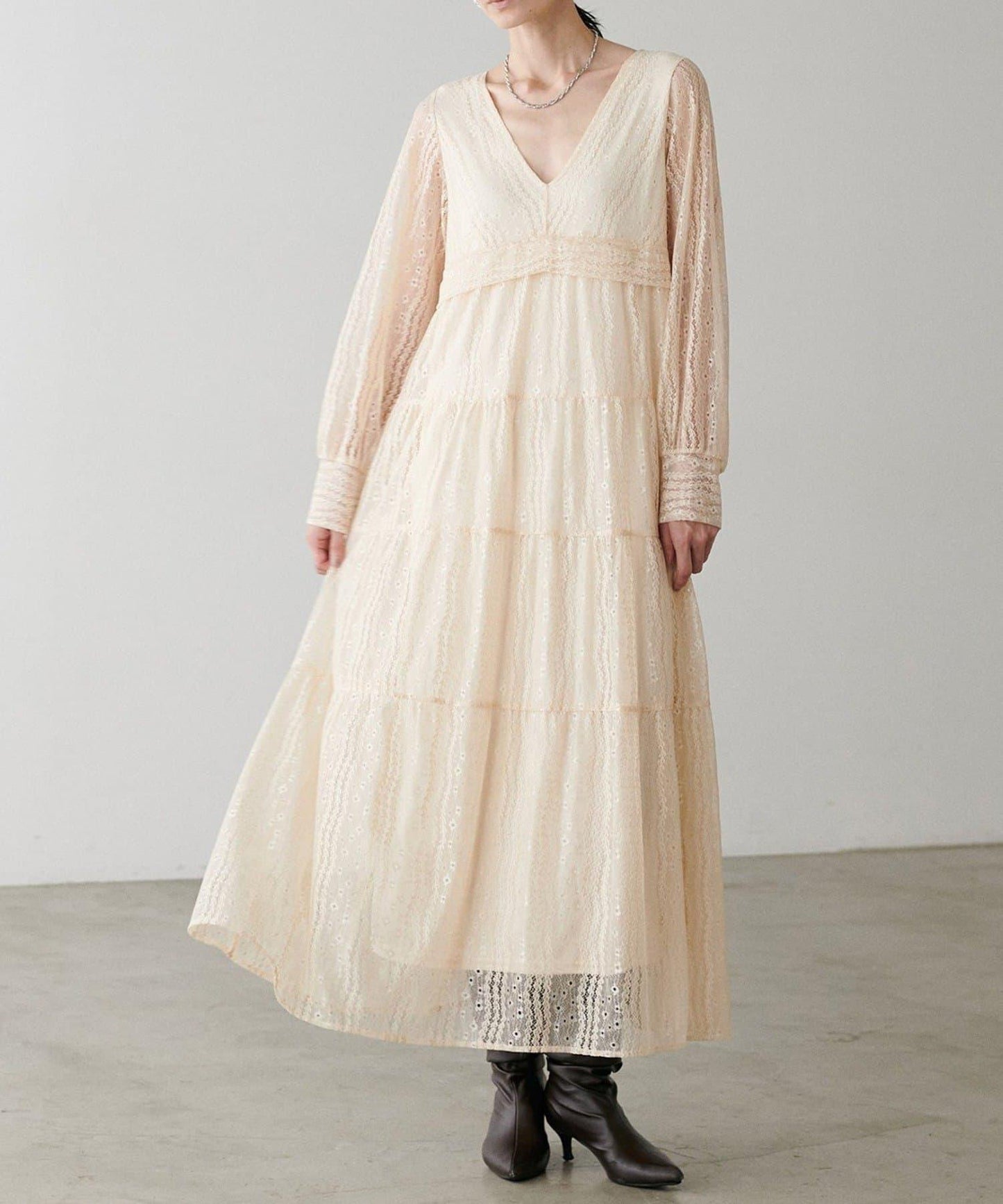 【LARUTA】蕾絲拼接長款連衣裙