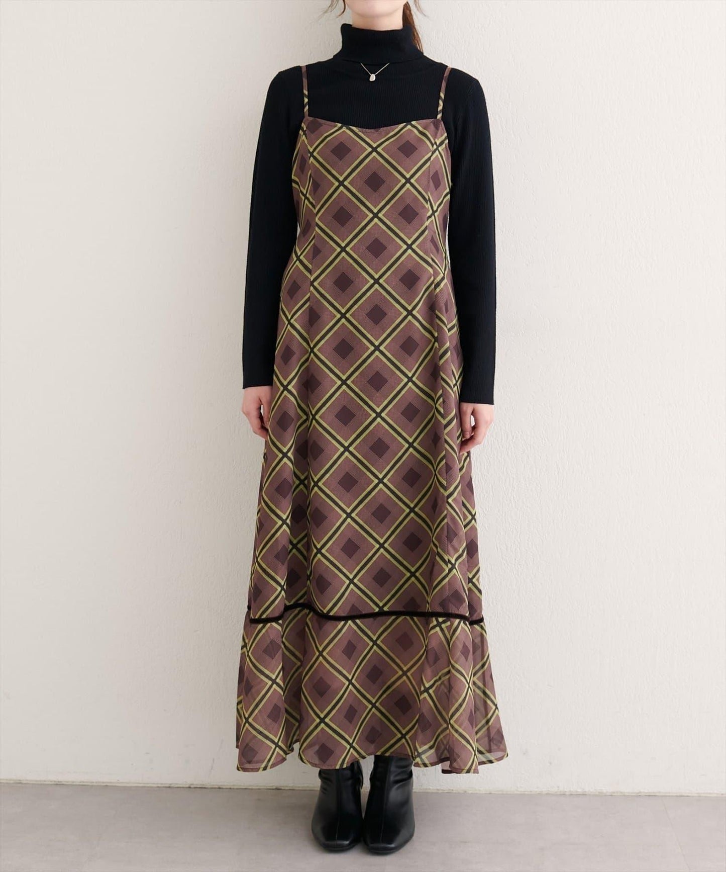 【natural couture】天鵝絨拼接吊帶連衣裙