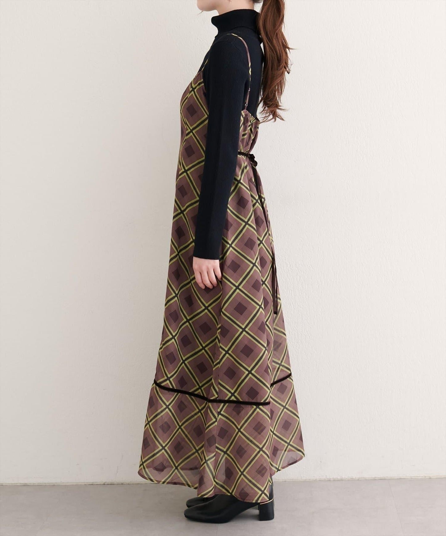 【natural couture】天鵝絨拼接吊帶連衣裙