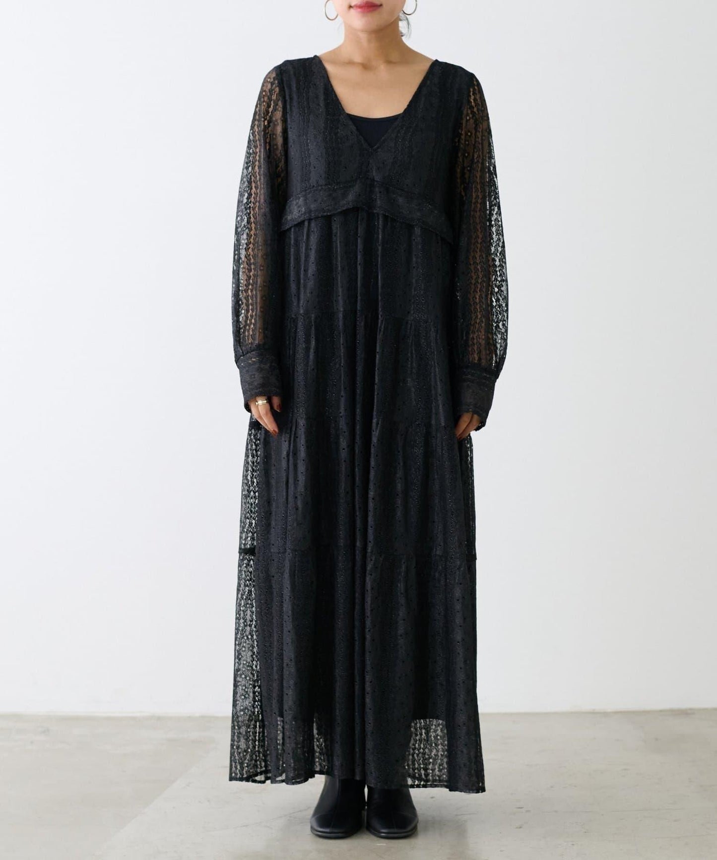 【LARUTA】蕾絲拼接長款連衣裙