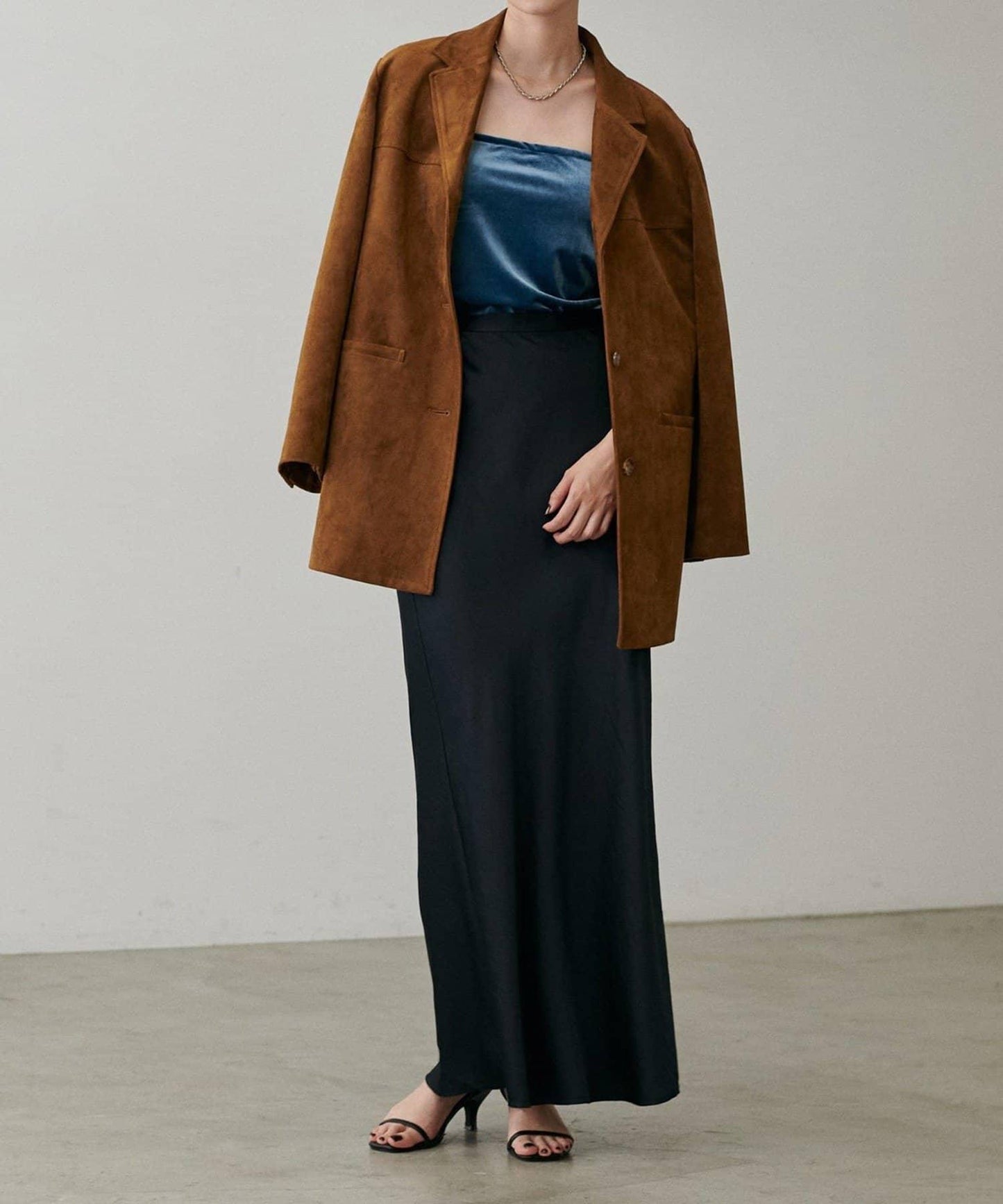 【LARUTA】帶胸墊天鵝絨吊帶背心