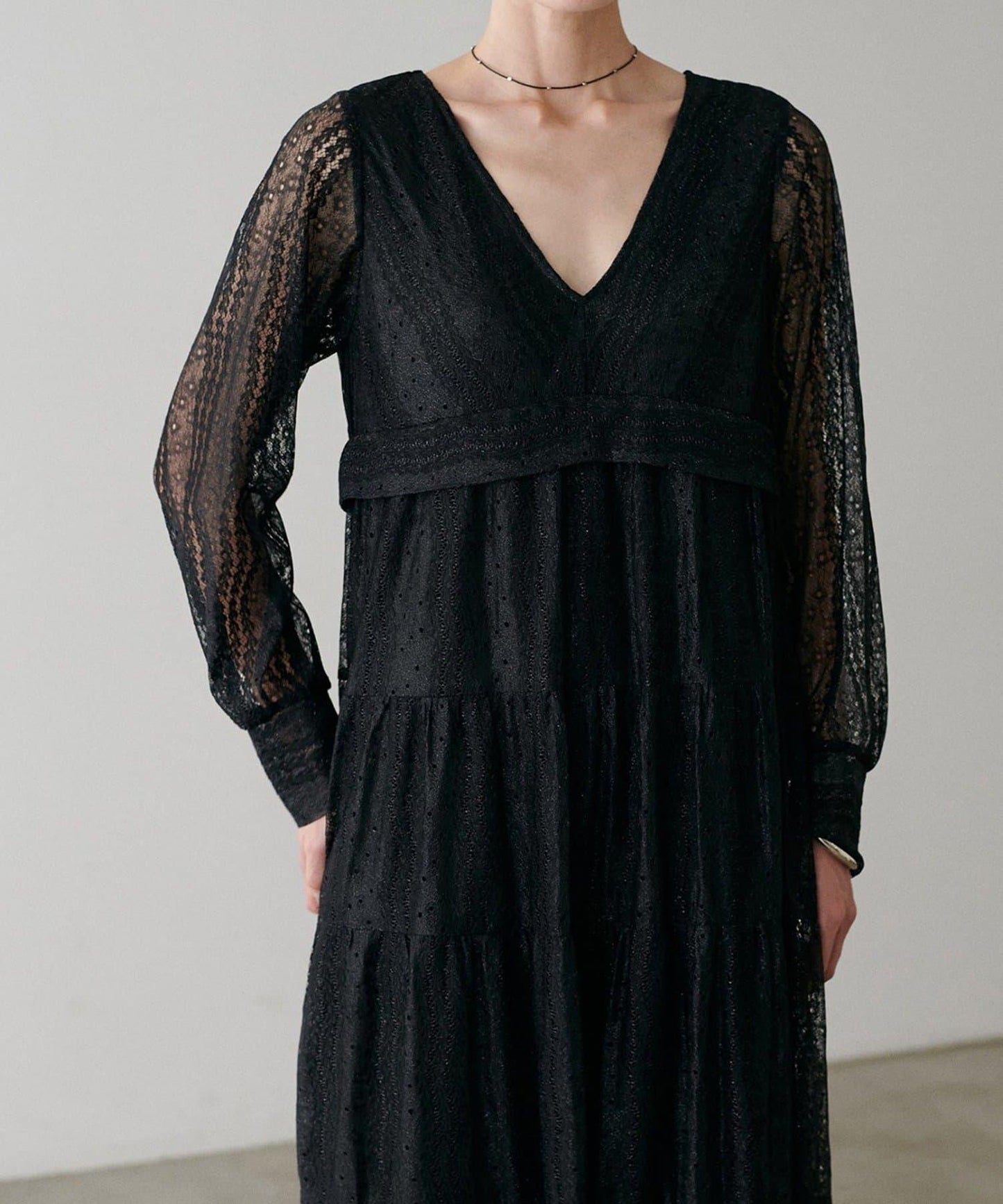 【LARUTA】蕾絲拼接長款連衣裙