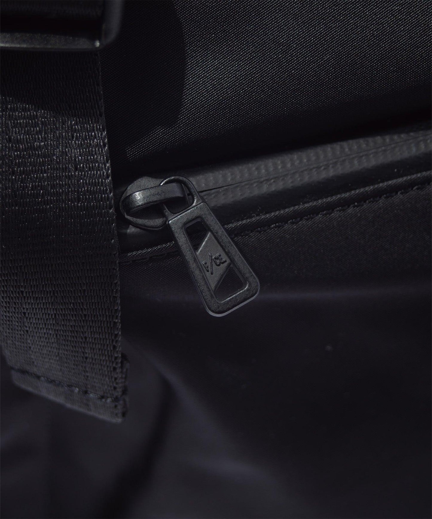 F/CE. RECYCLE TWILL COURIER SHOULDER 再生斜紋布 信使單肩包