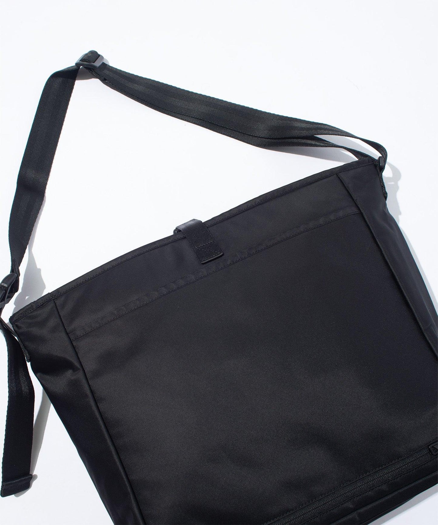 F/CE. RECYCLE TWILL COURIER SHOULDER 再生斜紋布 信使單肩包