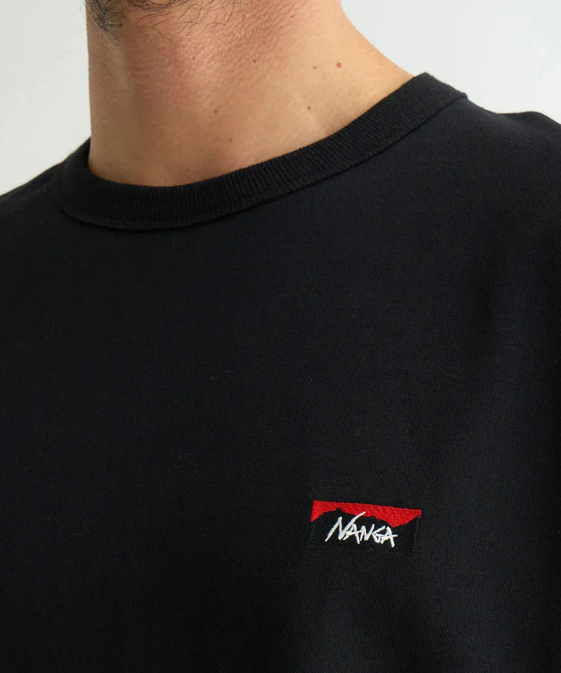 NANGA ECO HYBRID BOX LOGO 刺繡 長袖T恤（男女同款）