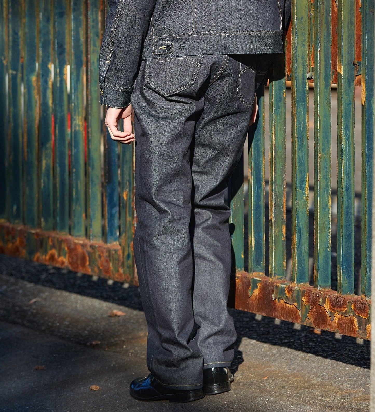 Lee / AMERICAN RIDERS 101Z 硬挺直筒牛仔褲