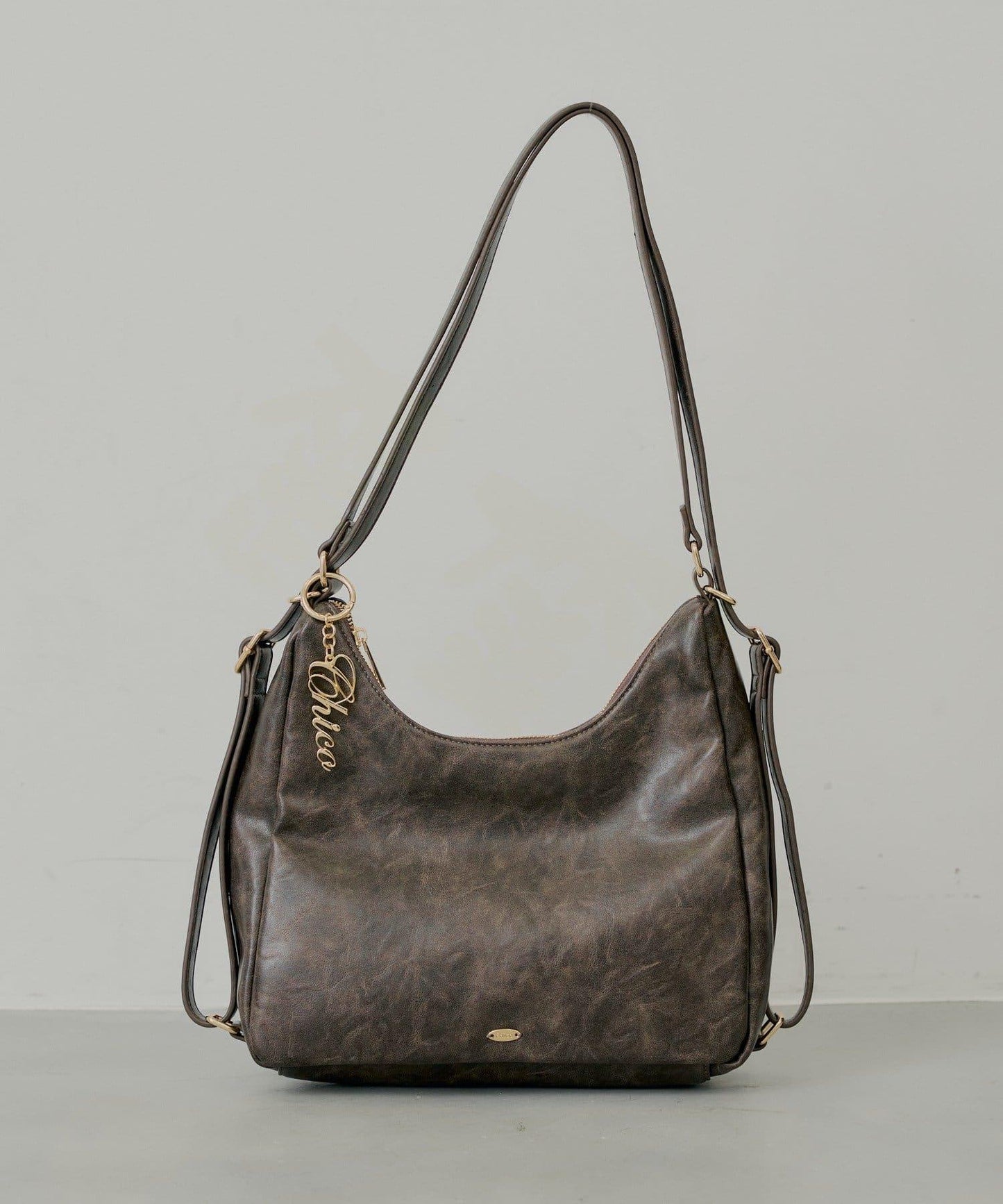 附標誌吊飾三用腋下包