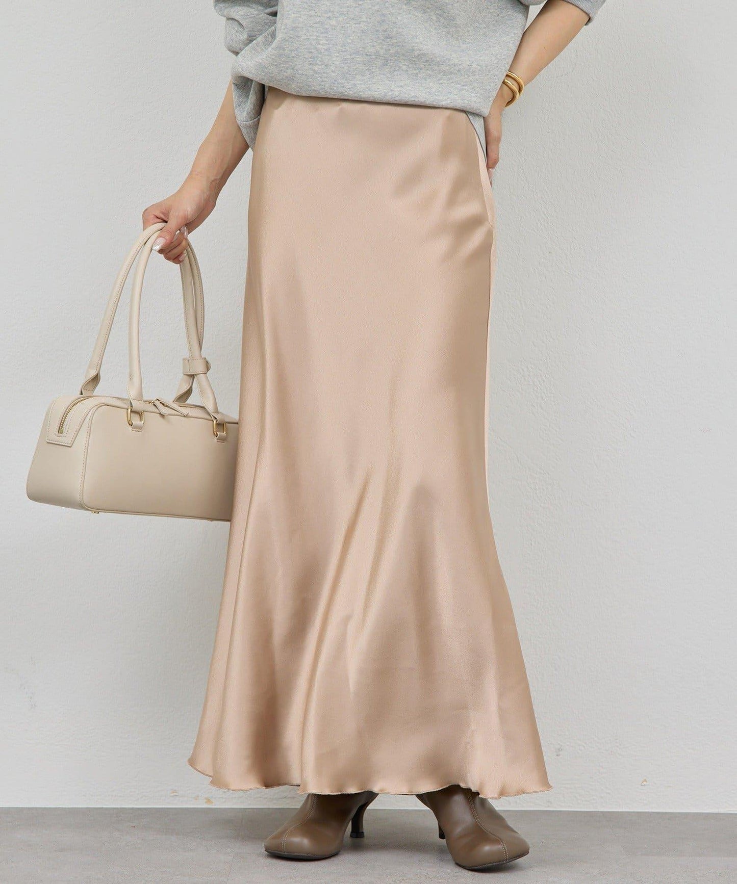 【近日開始】ACE斜裁半身裙