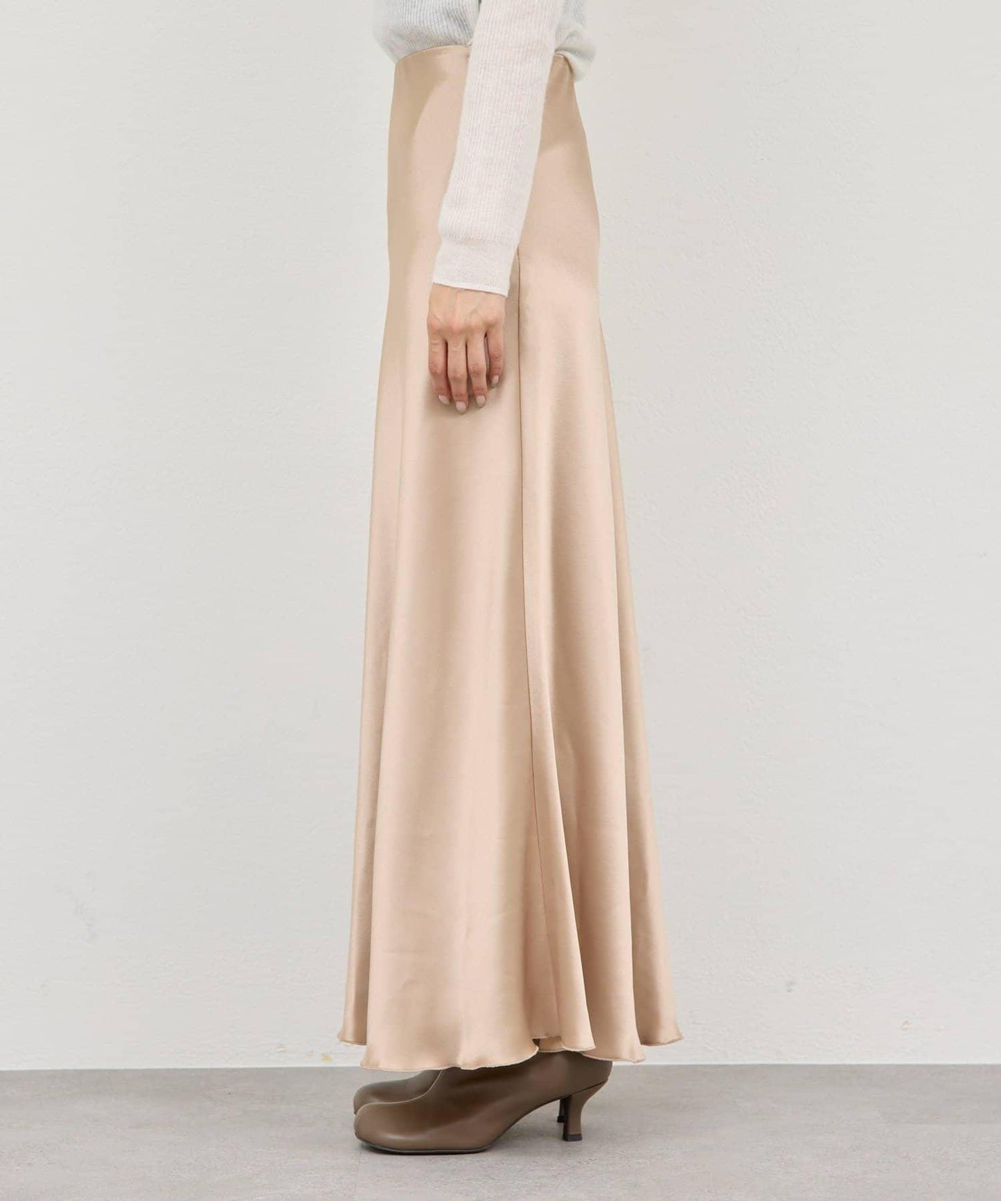 【近日開始】ACE斜裁半身裙