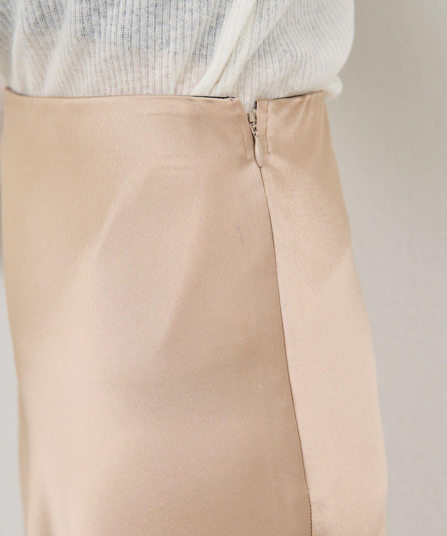 【近日開始】ACE斜裁半身裙