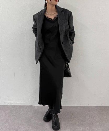 蕾絲吊帶連衣裙