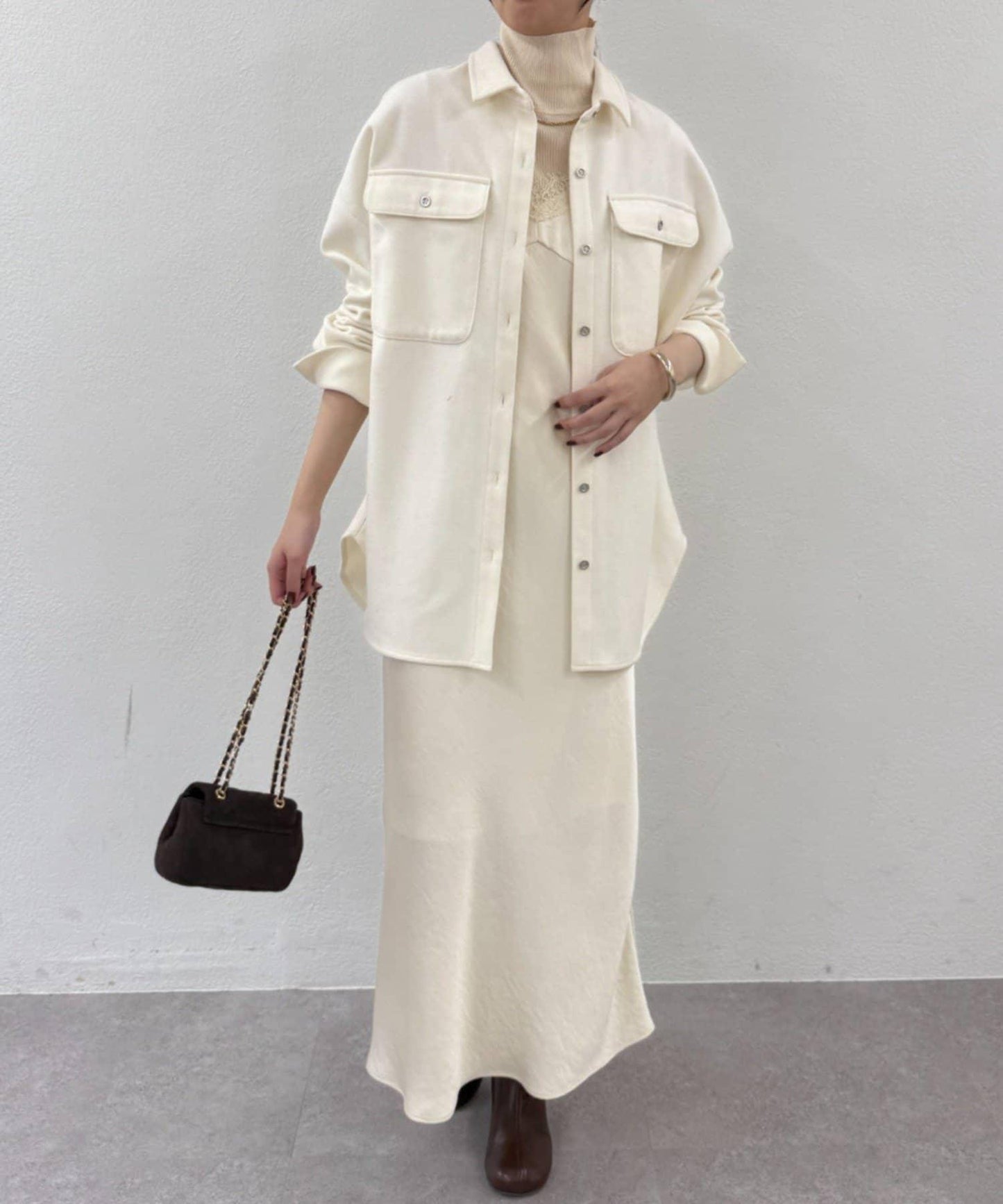 蕾絲吊帶連衣裙