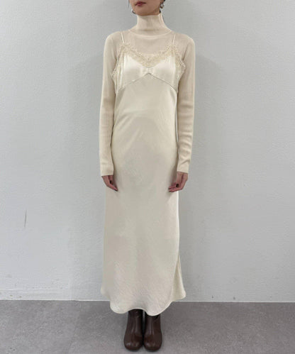 蕾絲吊帶連衣裙