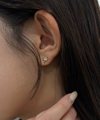 〈GOLDY/ゴールディ〉星塵耳釘