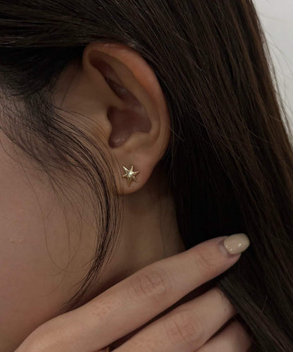 〈GOLDY/ゴールディ〉星塵耳釘