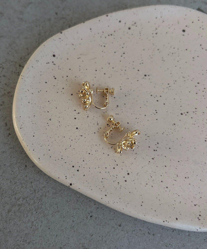 〈GOLDY/ゴールディ〉小花耳夾