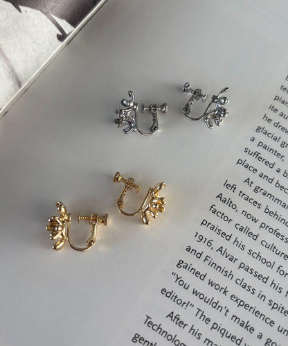 〈GOLDY/ゴールディ〉小花耳夾