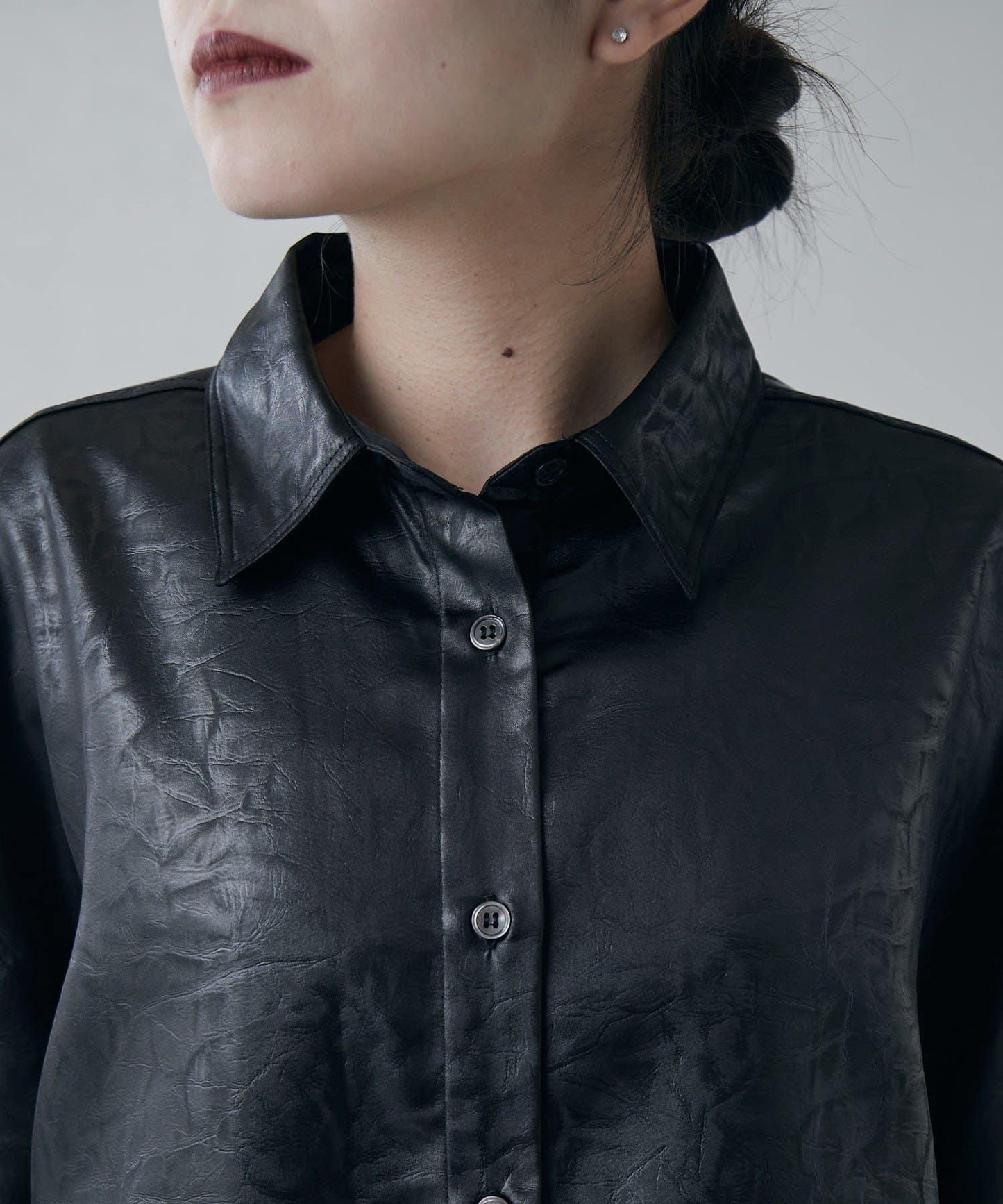 緞面皮質感襯衫