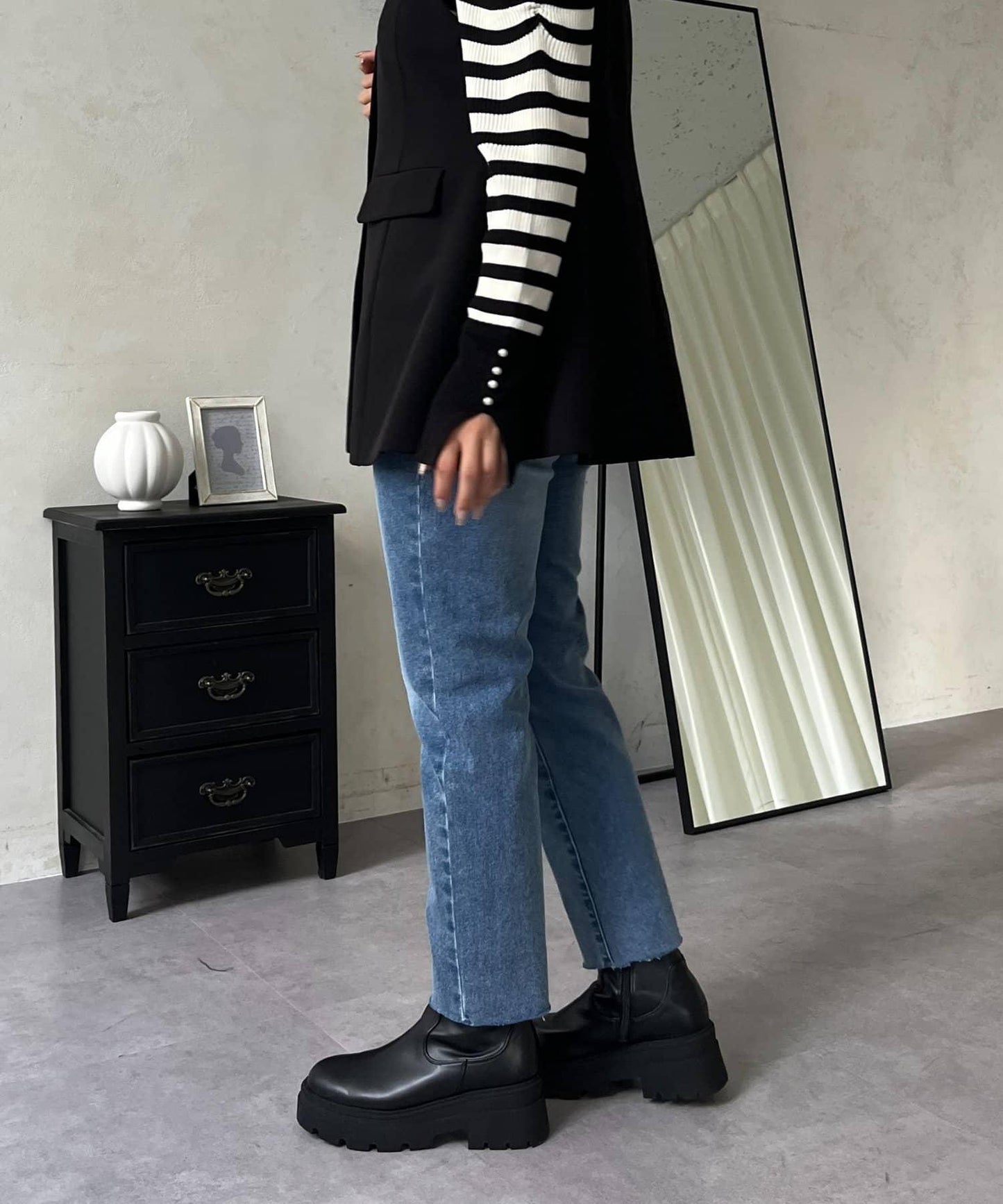 【MOMO】內層微絨彈力錐形牛仔褲