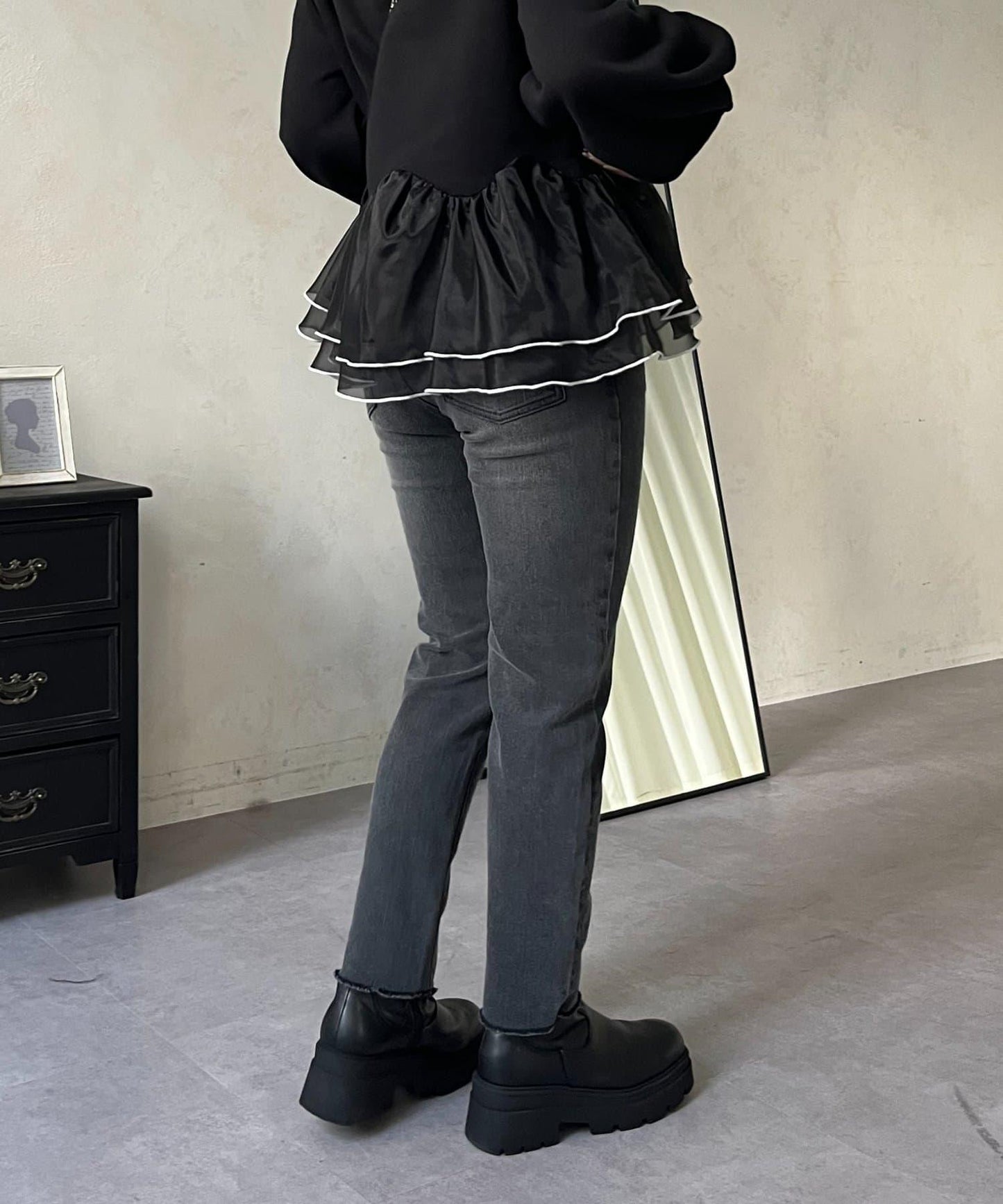 【MOMO】內層微絨彈力錐形牛仔褲