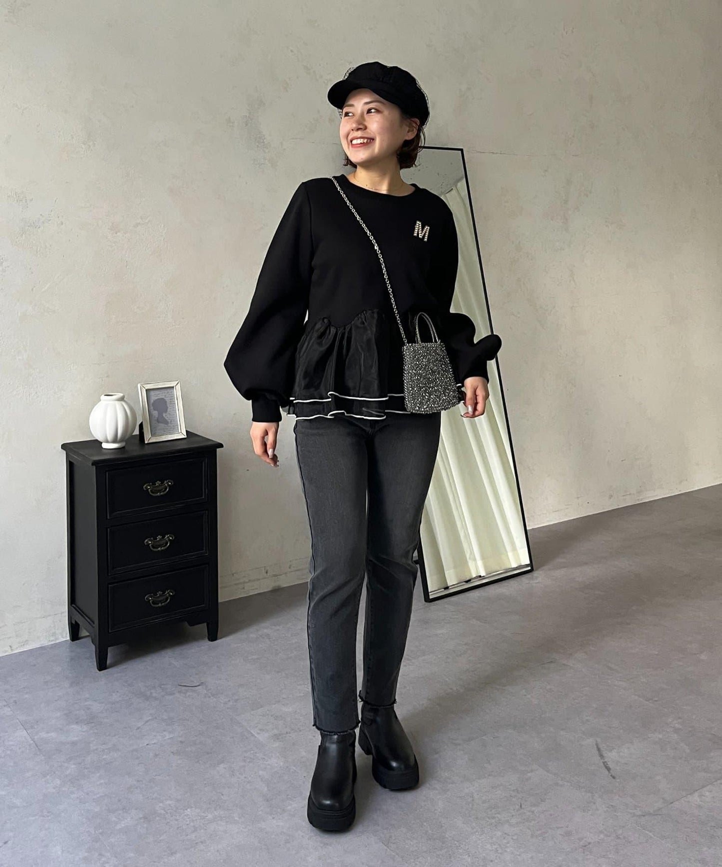 【MOMO】內層微絨彈力錐形牛仔褲