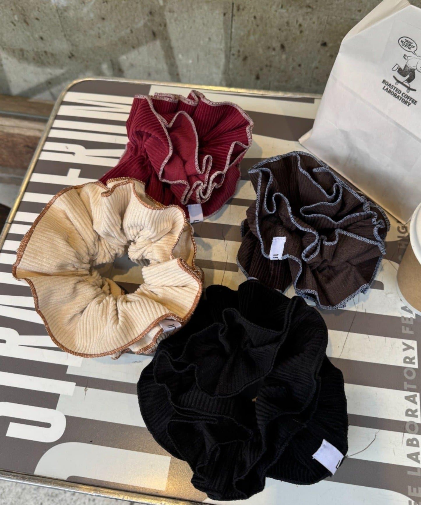 lil燈芯絨蓬鬆髮圈