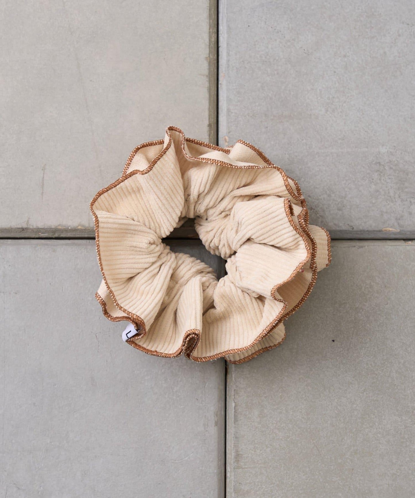 lil燈芯絨蓬鬆髮圈