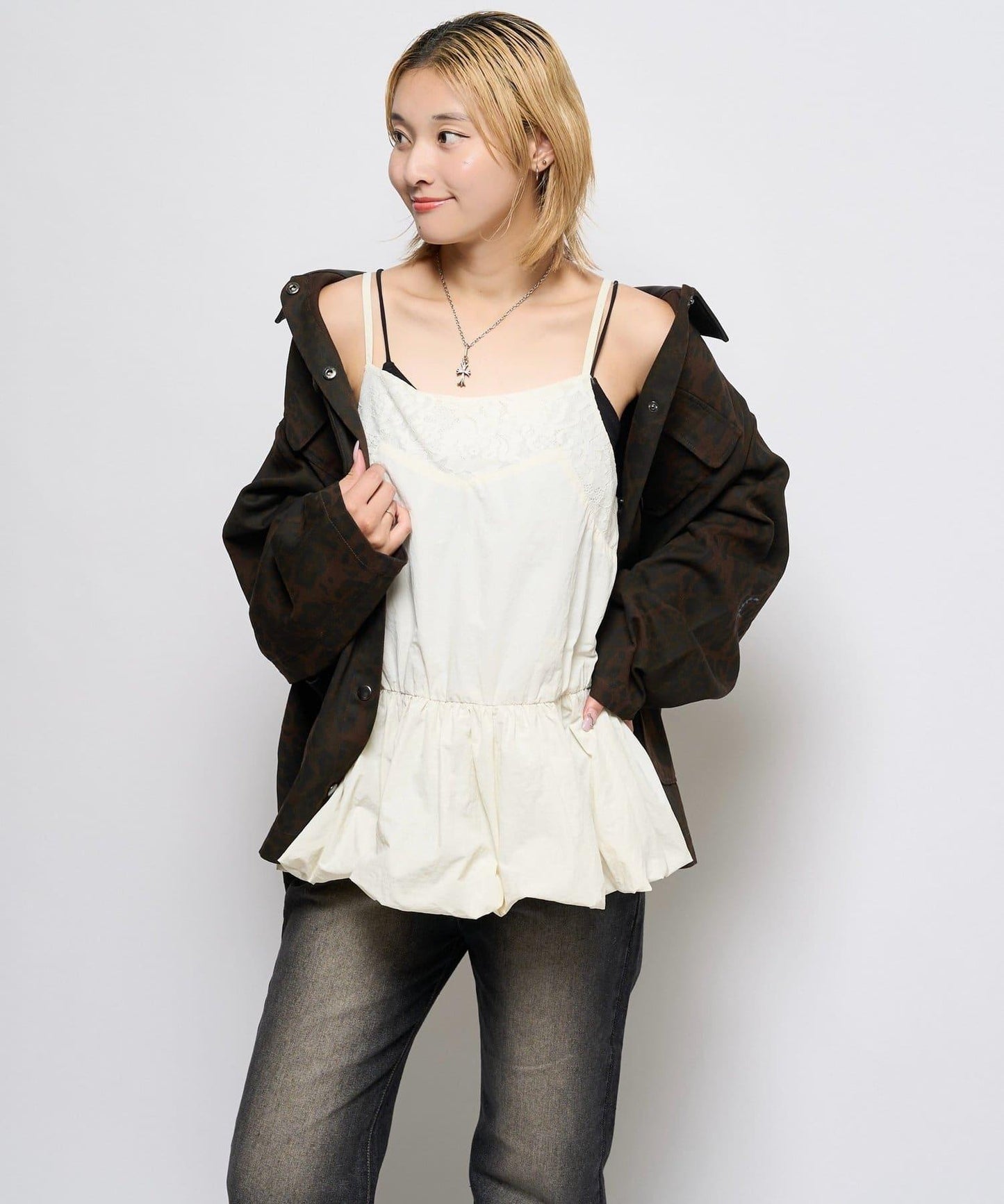 尼龍泡泡連衣裙