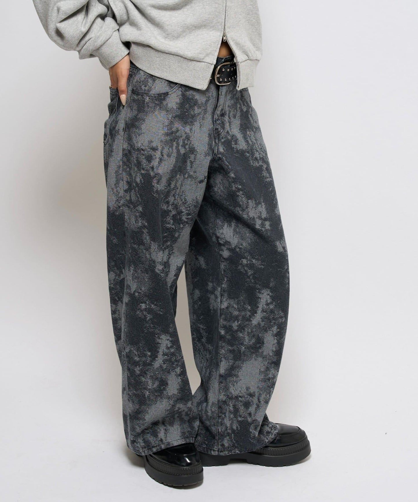 【WHO'S WHO gallery】多款圖案低腰牛仔褲