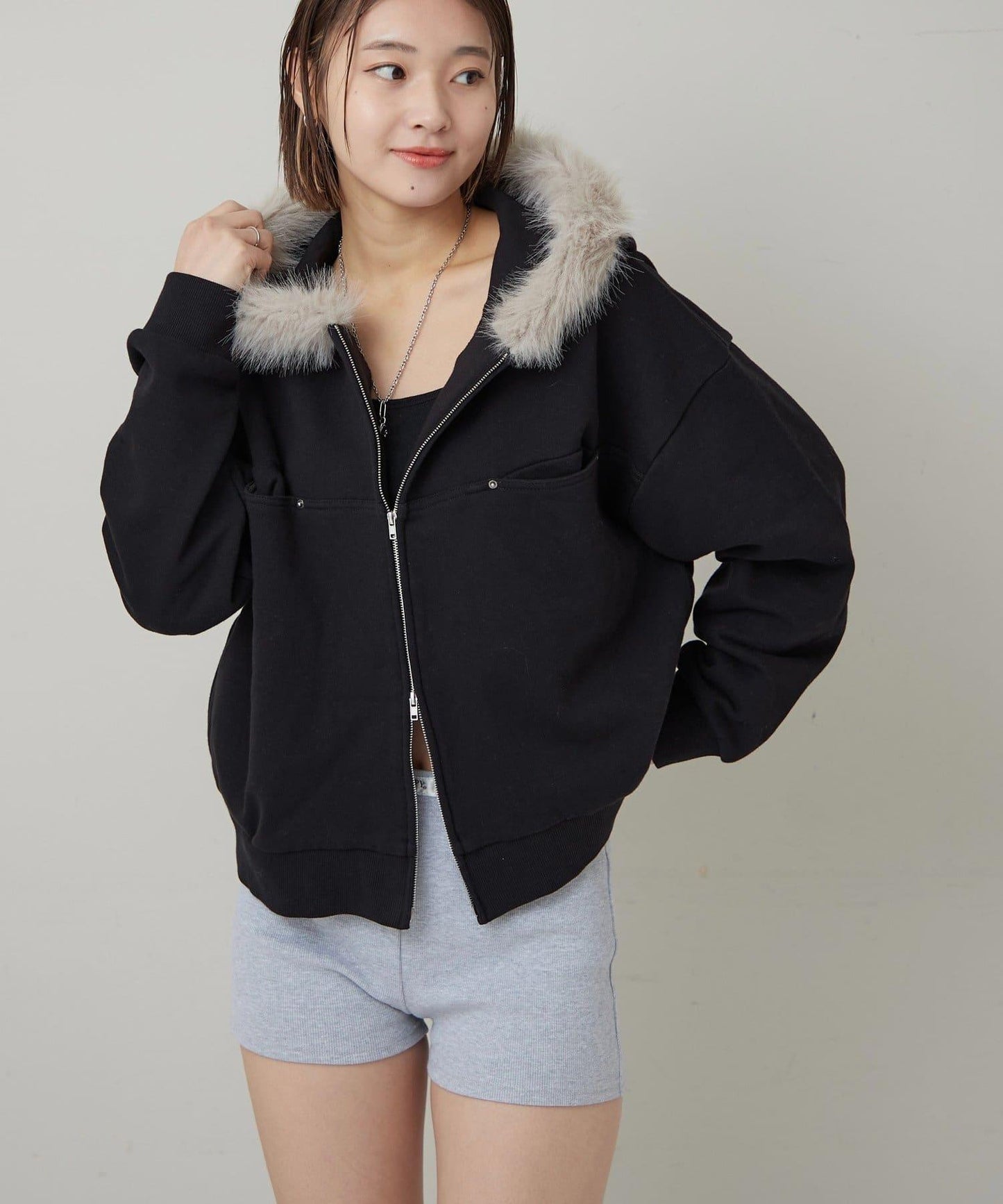 斜插口袋毛絨連帽衫