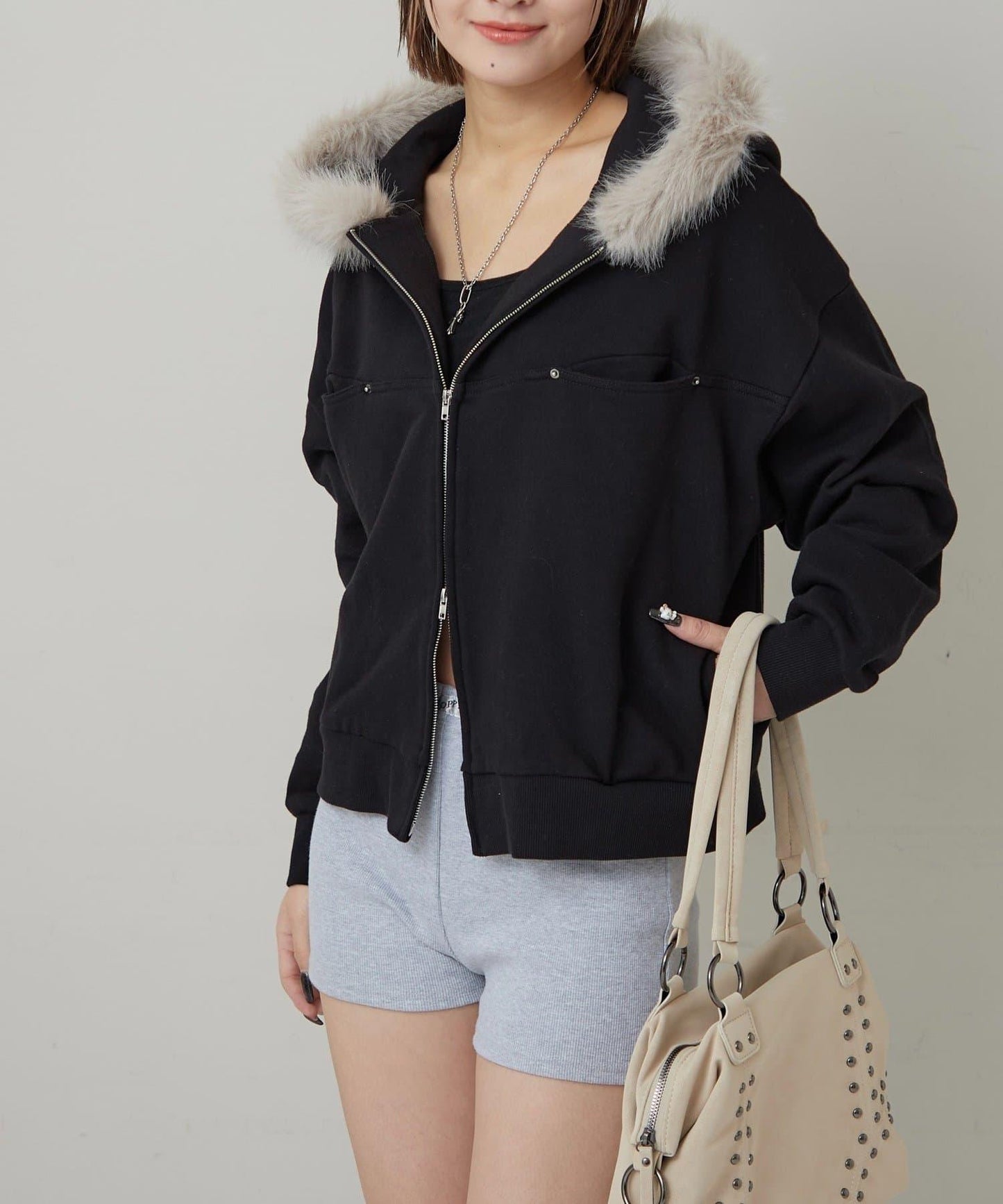 斜插口袋毛絨連帽衫