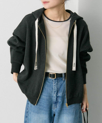 順滑粘合側邊拉鍊連帽衛衣