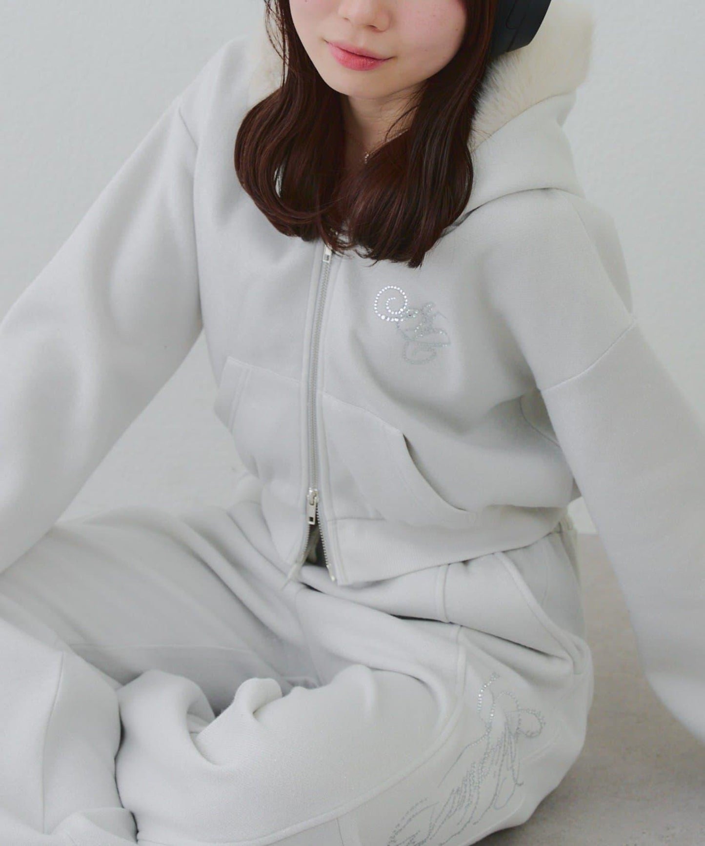 【SETUP對應單品】亮片Logo加絨毛絨連帽衛衣