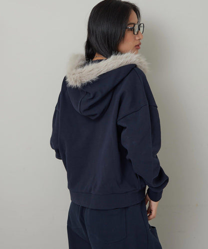 斜插口袋毛絨連帽衫