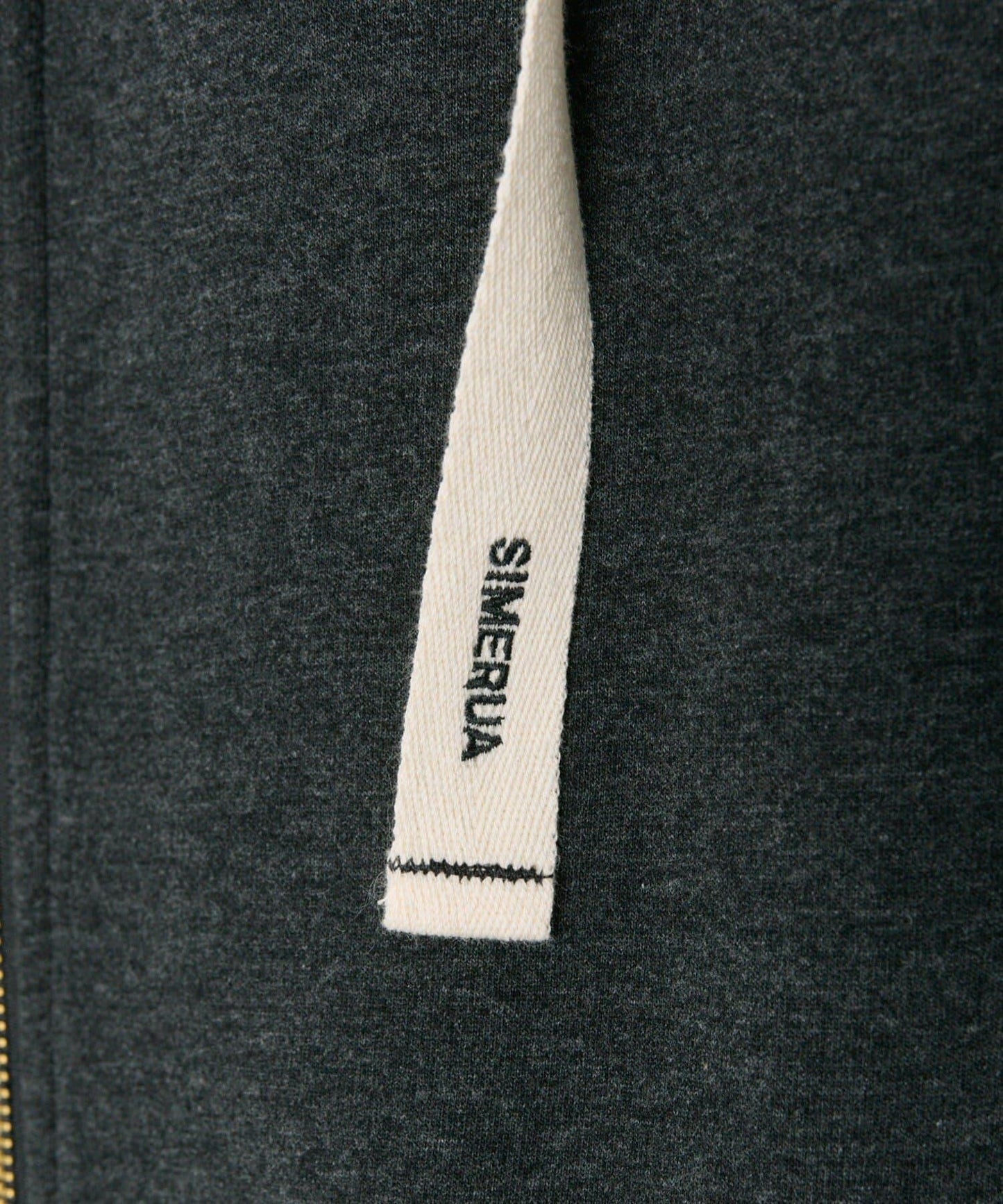 順滑粘合側邊拉鍊連帽衛衣