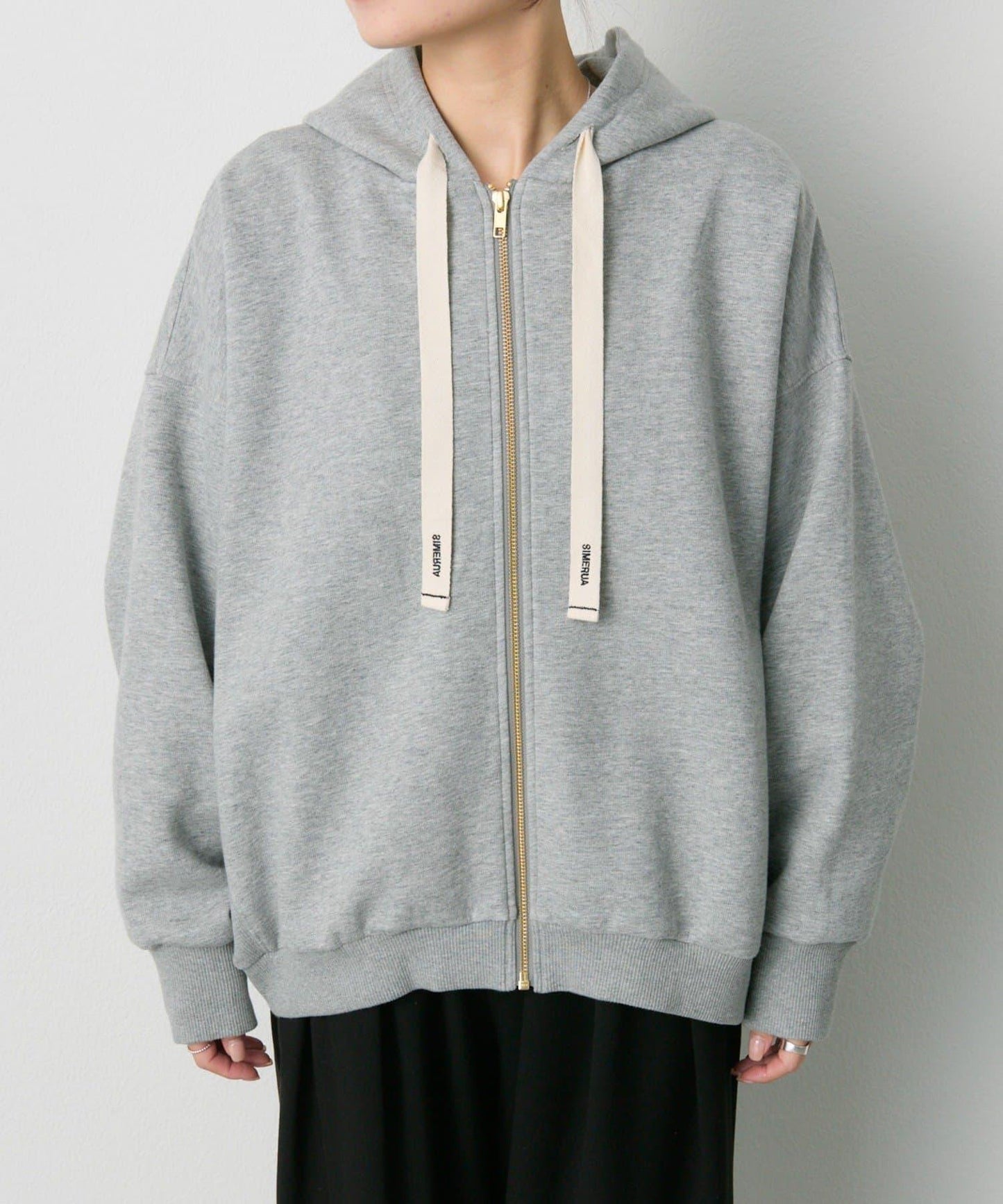 順滑粘合側邊拉鍊連帽衛衣