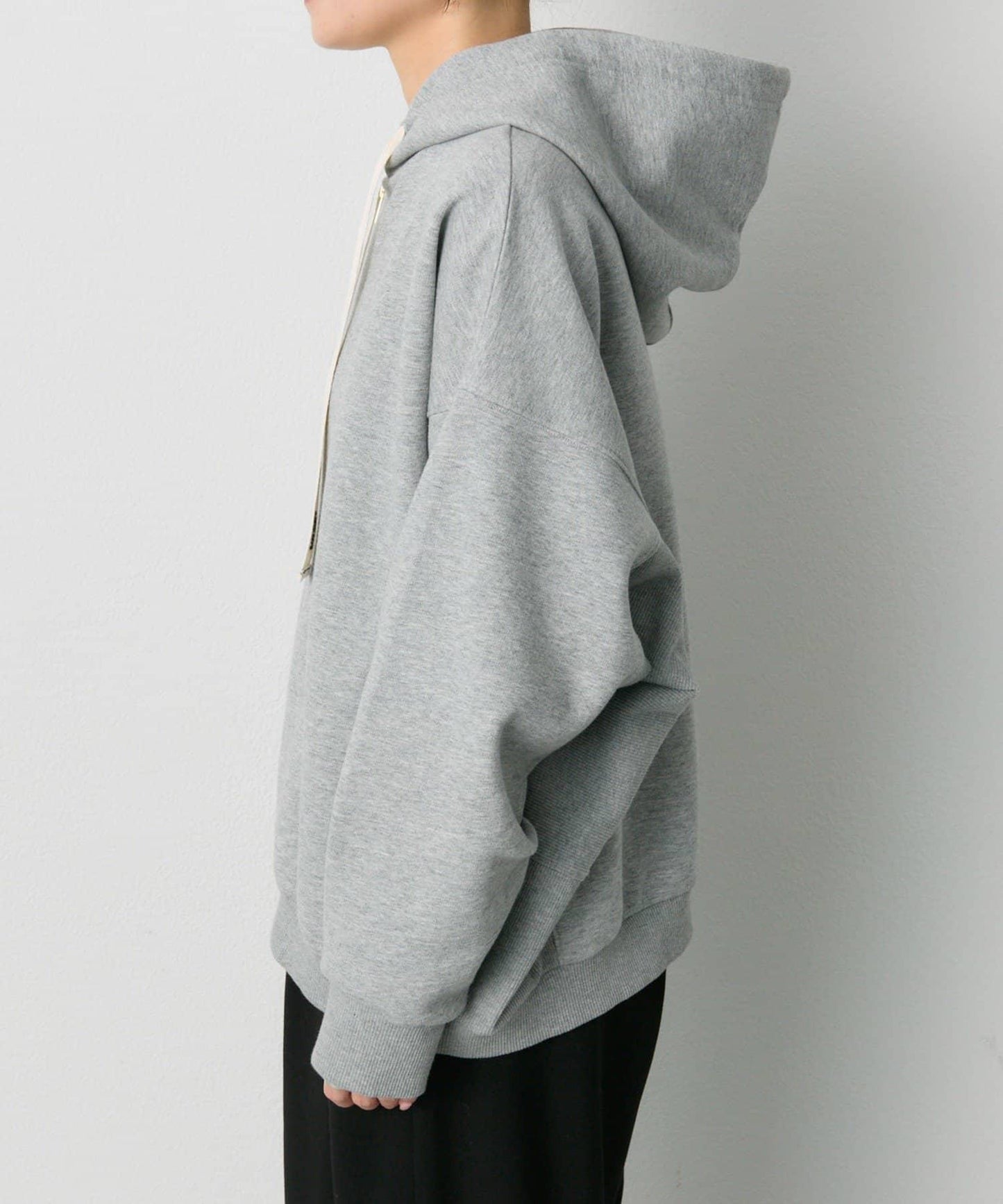 順滑粘合側邊拉鍊連帽衛衣