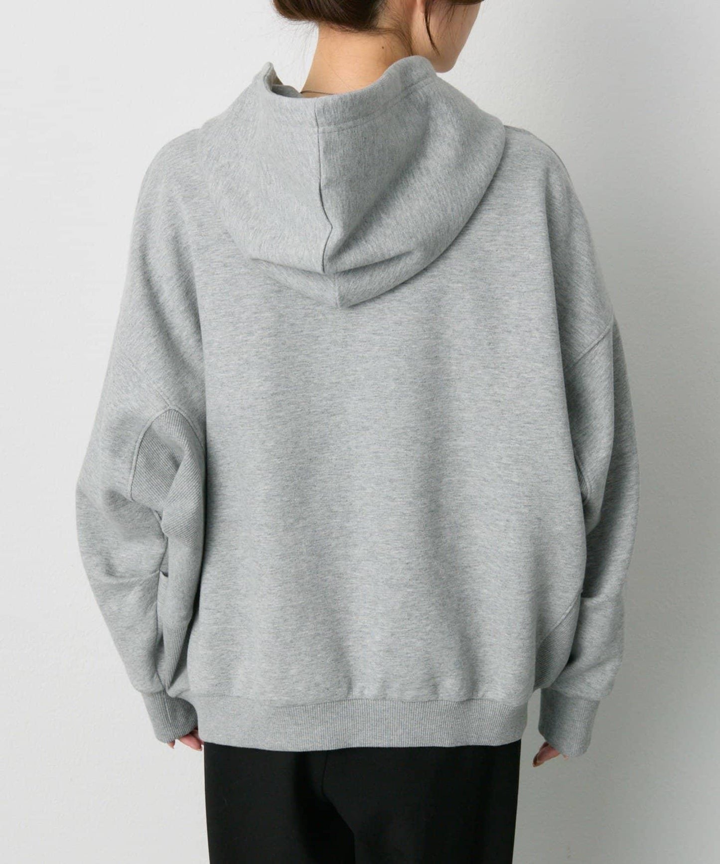 順滑粘合側邊拉鍊連帽衛衣