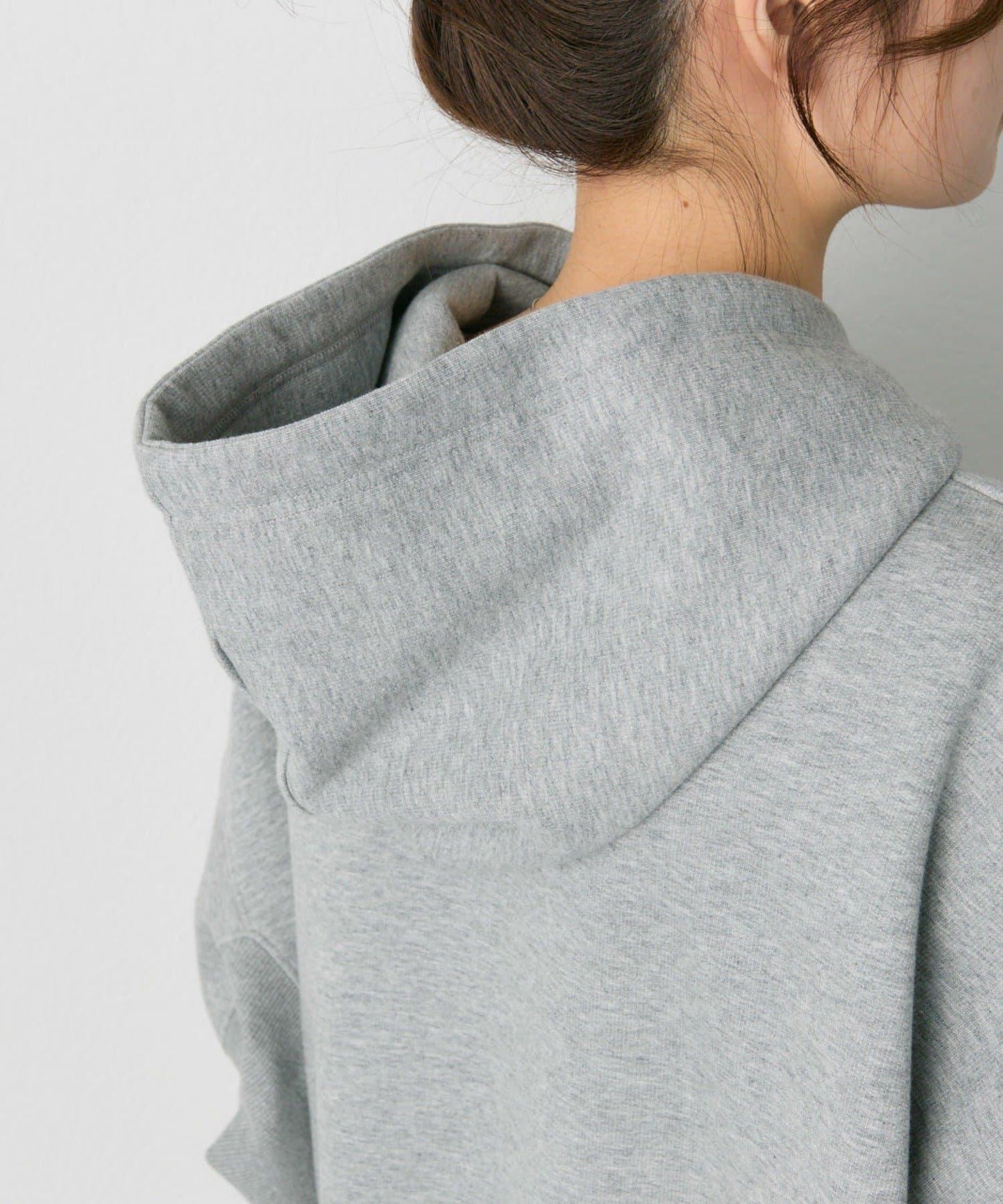 順滑粘合側邊拉鍊連帽衛衣