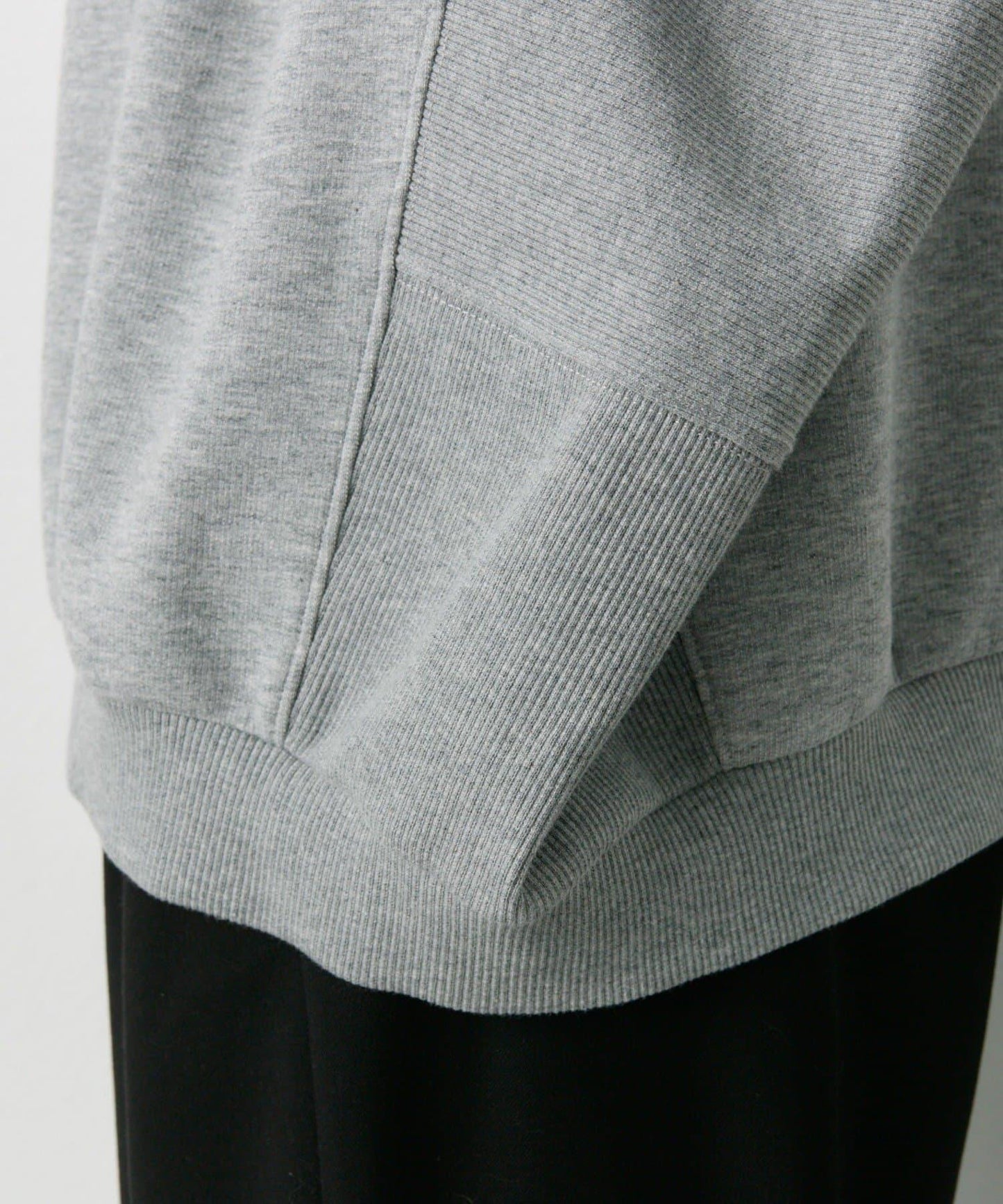 順滑粘合側邊拉鍊連帽衛衣