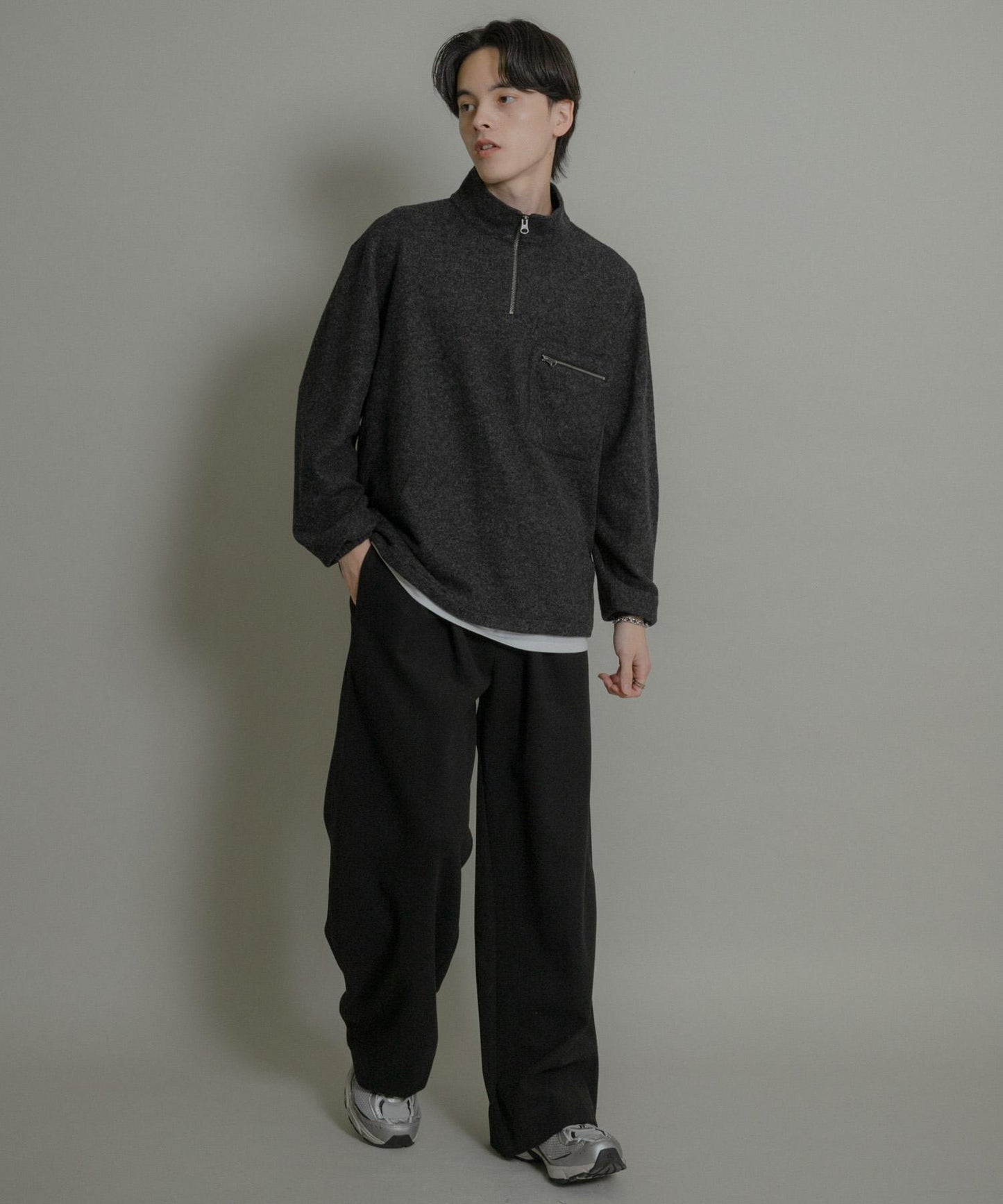 羊毛針織半拉鍊上衣