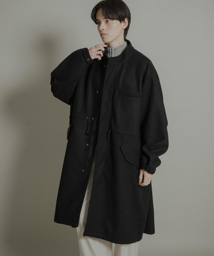 『UR TECH』剪裁呢料派克大衣