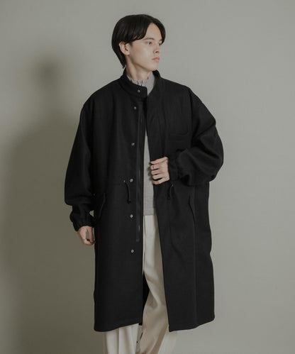 『UR TECH』剪裁呢料派克大衣