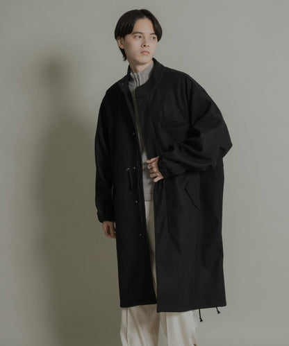 『UR TECH』剪裁呢料派克大衣