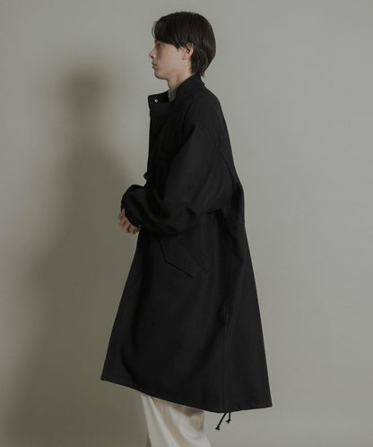 『UR TECH』剪裁呢料派克大衣