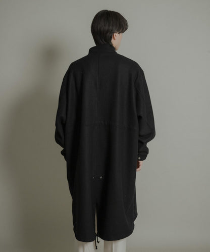 『UR TECH』剪裁呢料派克大衣