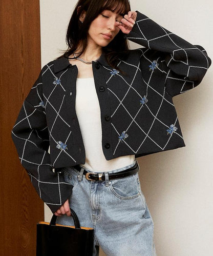 線條鑽石＆花卉刺繡短款開衫