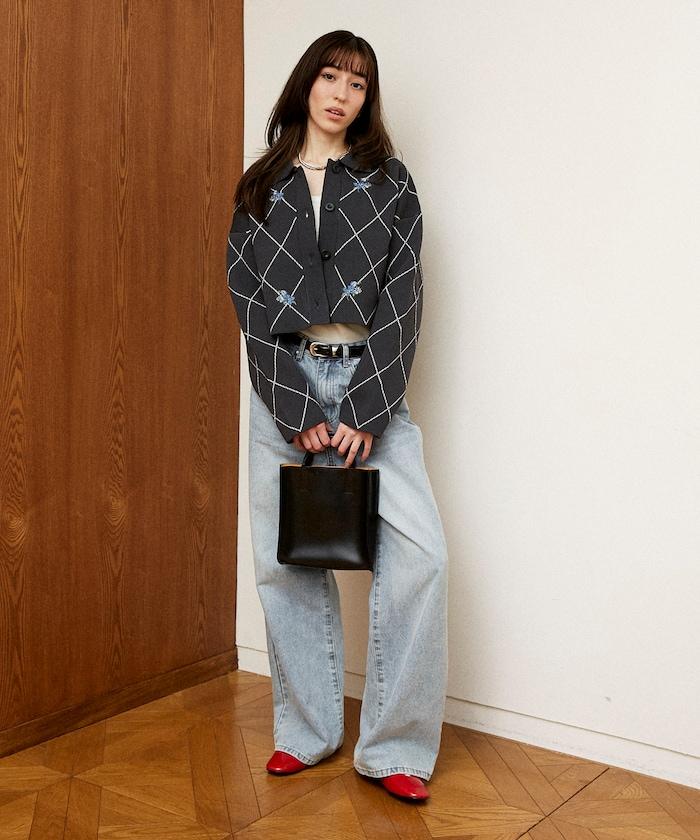 線條鑽石＆花卉刺繡短款開衫