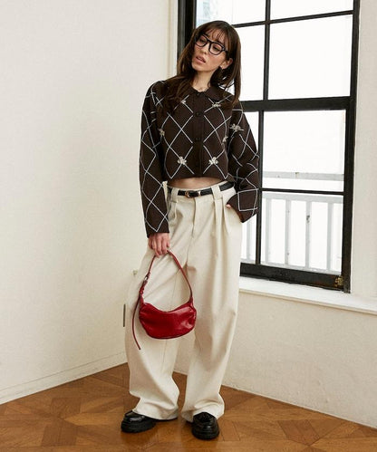 線條鑽石＆花卉刺繡短款開衫