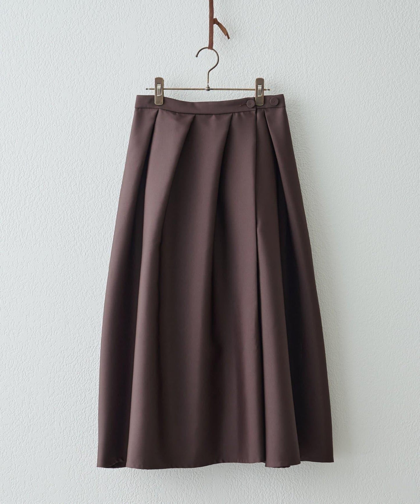 8月3日（週日）12點《15 quinze》雙面緞面半身裙